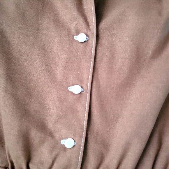 Elegant Tan Midi Dress - Picture 11 of 11